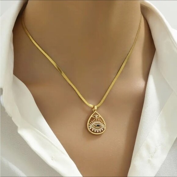 Gold VTG Elegant Gold Blue Evil Eye Rhinestone Chain Pendant Necklace - Picture 1 of 7
